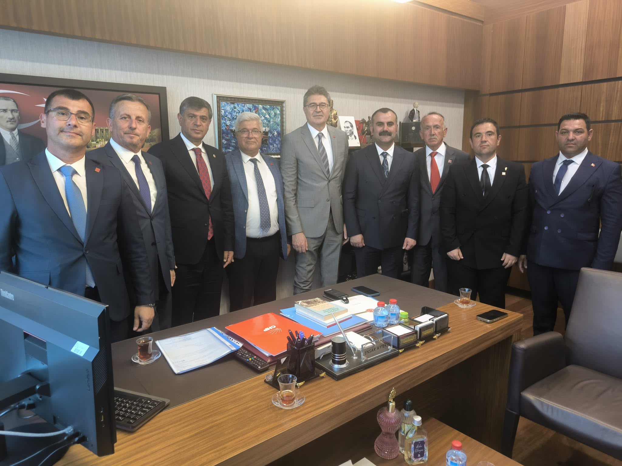 Cumhuriyet Halk Partisi (CHP) Edirne İl Başkanı Yücel Balkanlı, parti içi demokrasi ve örgüt iradesini savunmak adına başlatılan olağanüstü kurultay süreciyle ilgili açıklamalarda bulundu.